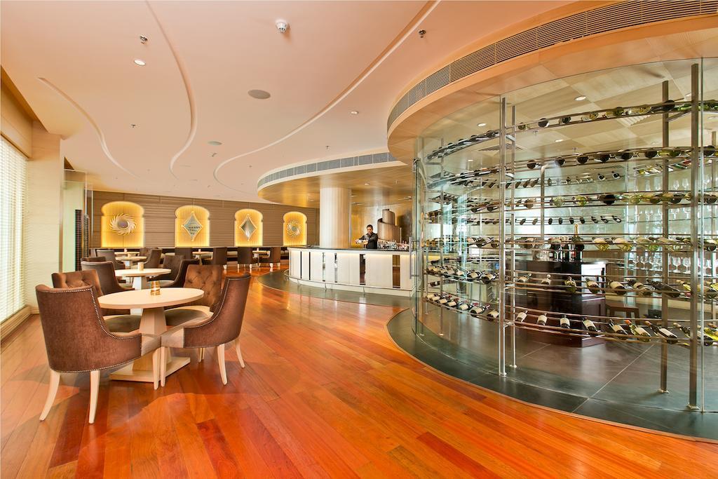 The Lalit Traveller- Airport Hotel Джайпур Екстериор снимка